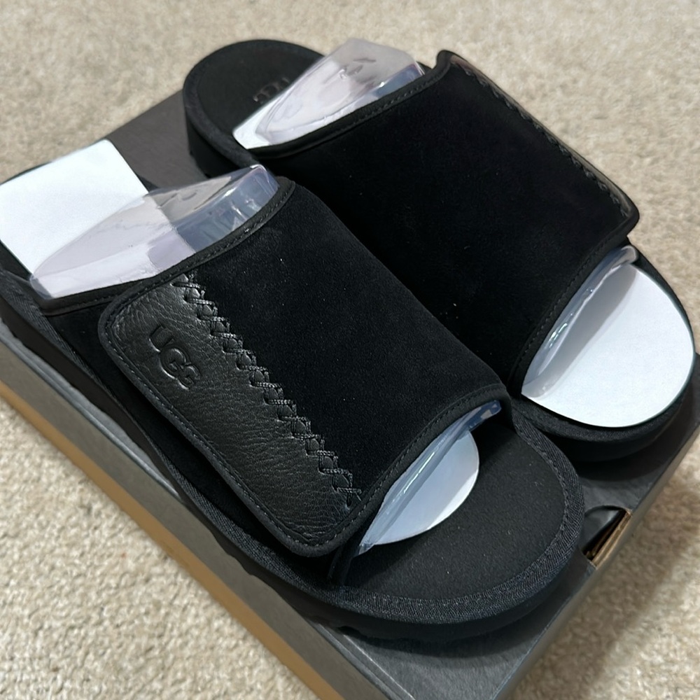 UGG Men Sandals Goldencoast Slide Slippers Black New in Box